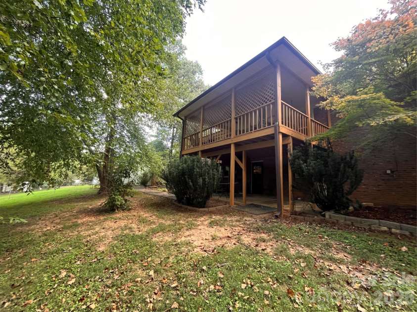 410 Thompson Street, Stanley, NC 28164.  MLS# CAR4406815, YatesRealty ID 39424. 