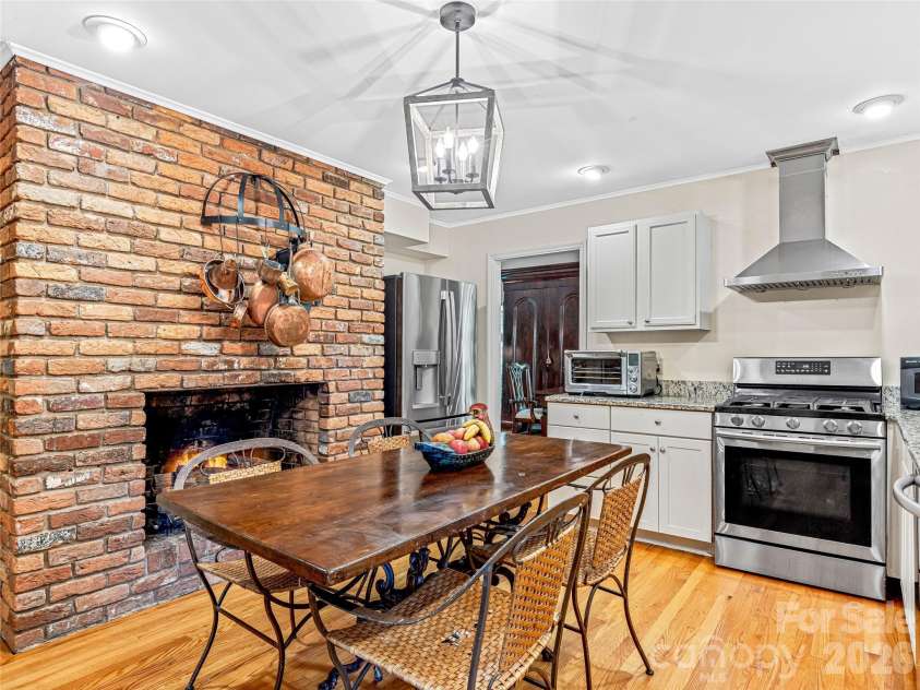 5 Hillcrest Road, Asheville, NC 28804.  MLS# CAR4406075, YatesRealty ID 39425. 