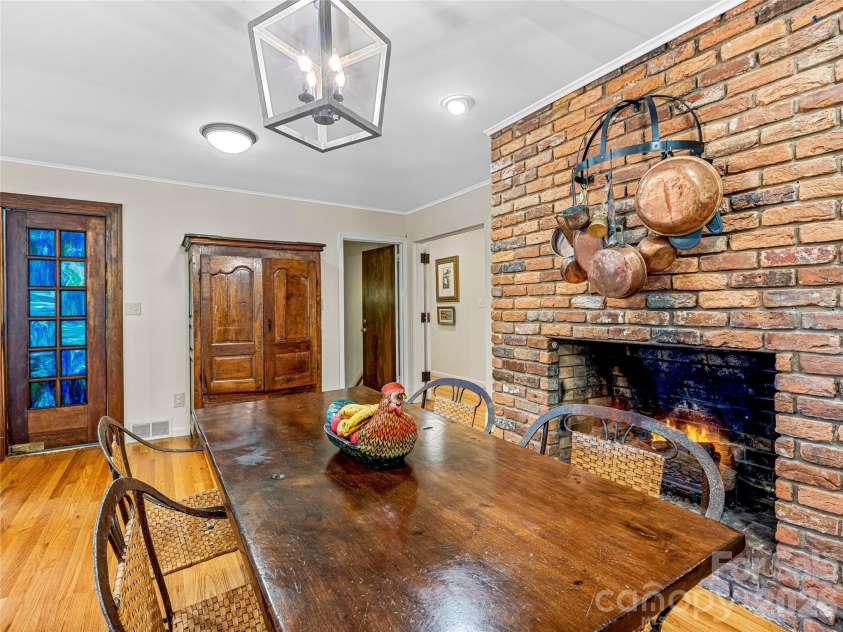 5 Hillcrest Road, Asheville, NC 28804.  MLS# CAR4406075, YatesRealty ID 39425. 