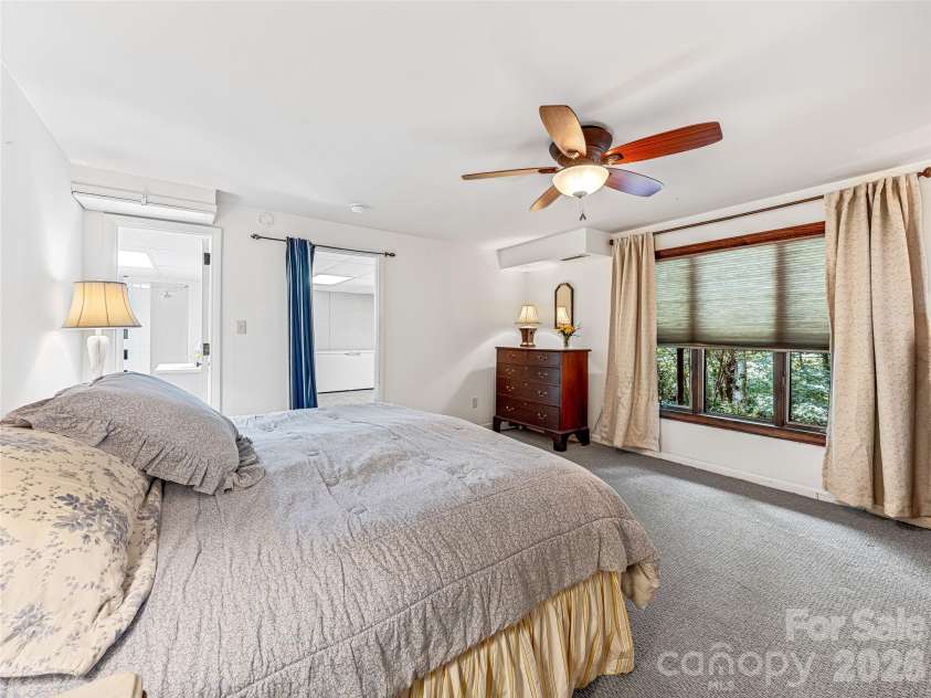 5 Hillcrest Road, Asheville, NC 28804.  MLS# CAR4406075, YatesRealty ID 39425. 