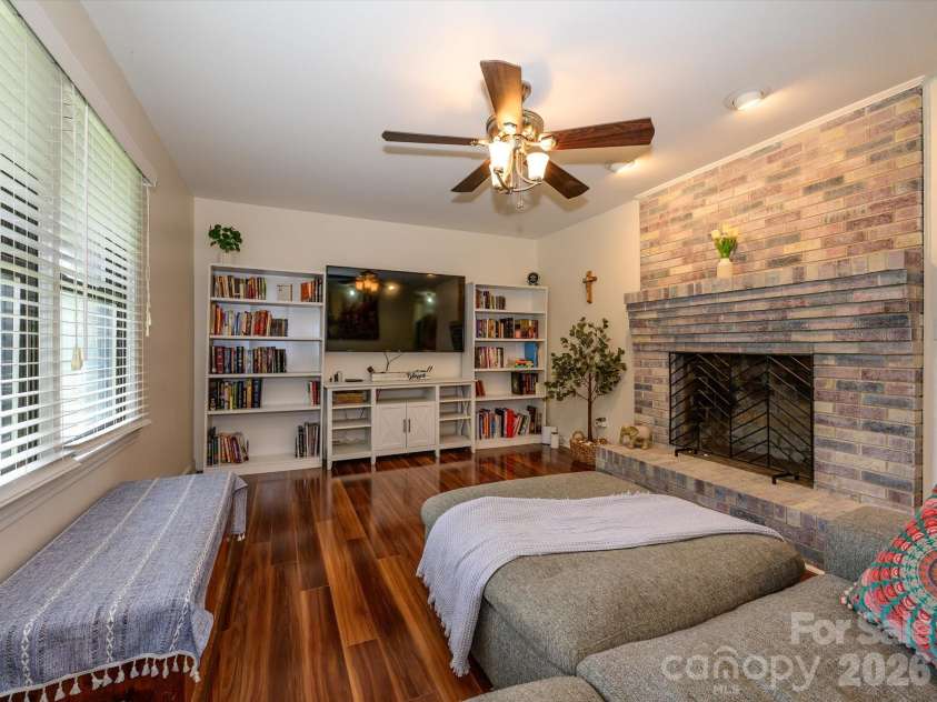 1106 Robinhood Lane, Kannapolis, NC 28081.  MLS# CAR4406023, YatesRealty ID 39426. 