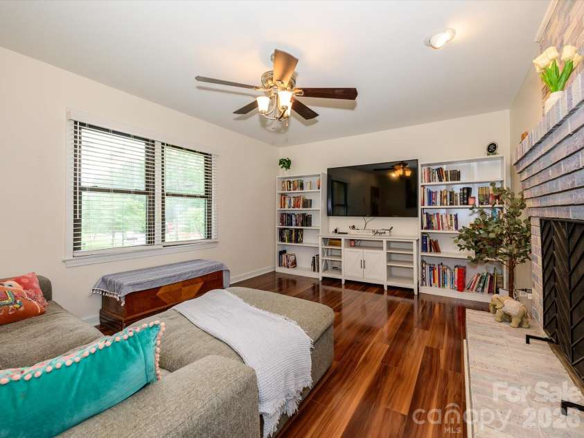 1106 Robinhood Lane, Kannapolis, NC 28081.  MLS# CAR4406023, YatesRealty ID 39426. 