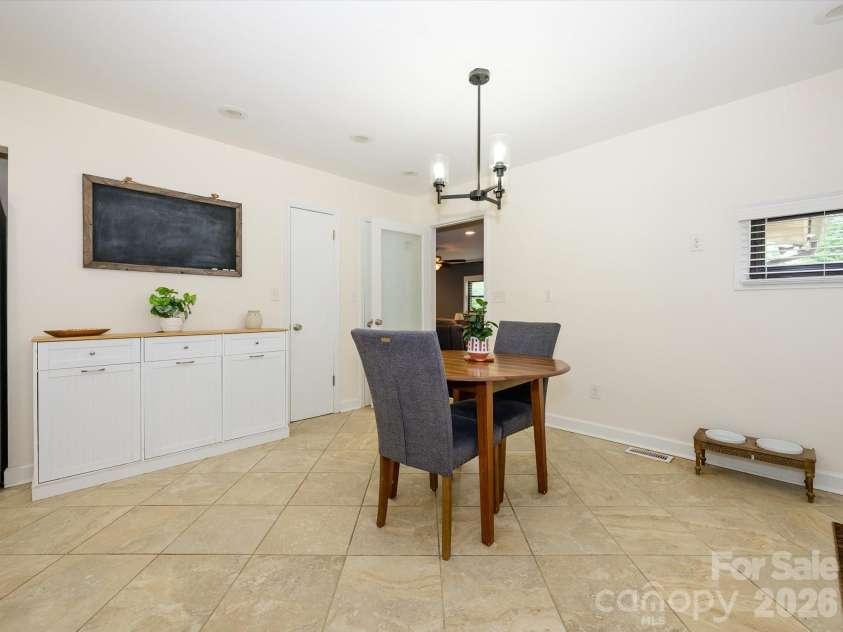 1106 Robinhood Lane, Kannapolis, NC 28081.  MLS# CAR4406023, YatesRealty ID 39426. 