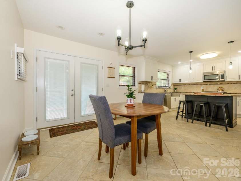 1106 Robinhood Lane, Kannapolis, NC 28081.  MLS# CAR4406023, YatesRealty ID 39426. 