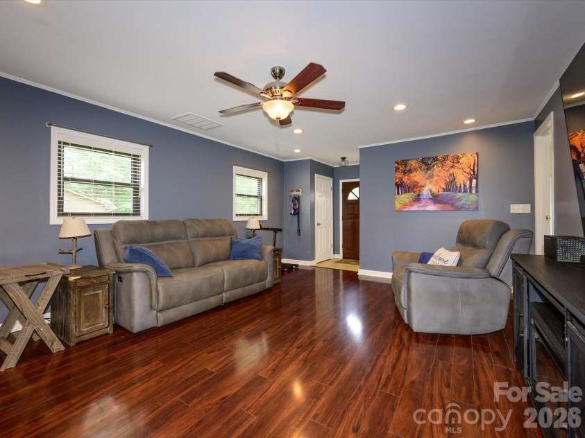 1106 Robinhood Lane, Kannapolis, NC 28081.  MLS# CAR4406023, YatesRealty ID 39426. 