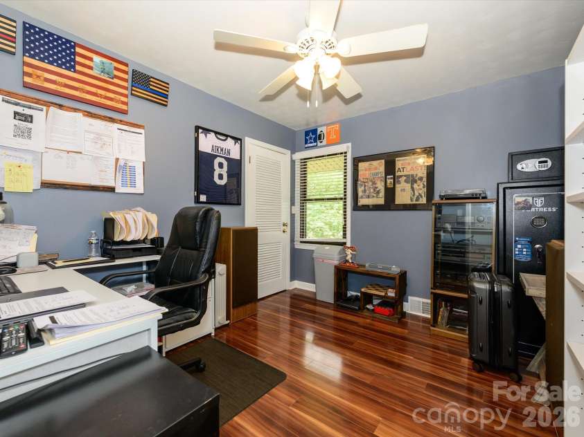 1106 Robinhood Lane, Kannapolis, NC 28081.  MLS# CAR4406023, YatesRealty ID 39426. 