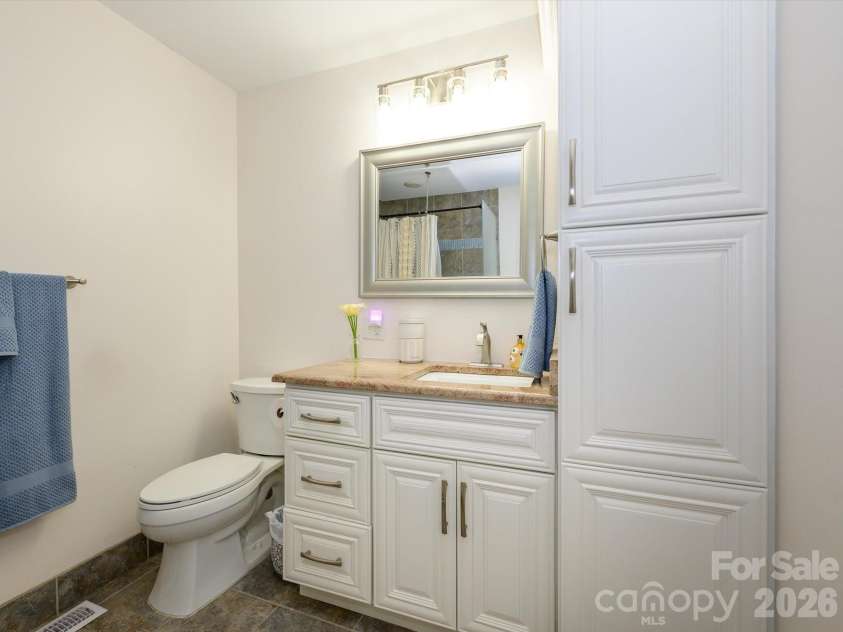 1106 Robinhood Lane, Kannapolis, NC 28081.  MLS# CAR4406023, YatesRealty ID 39426. 