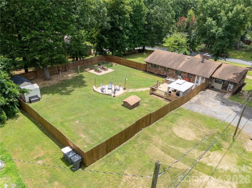 1106 Robinhood Lane, Kannapolis, NC 28081.  MLS# CAR4406023, YatesRealty ID 39426. 