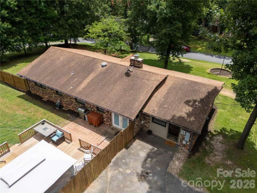 1106 Robinhood Lane, Kannapolis, NC 28081.  MLS# CAR4406023, YatesRealty ID 39426. 
