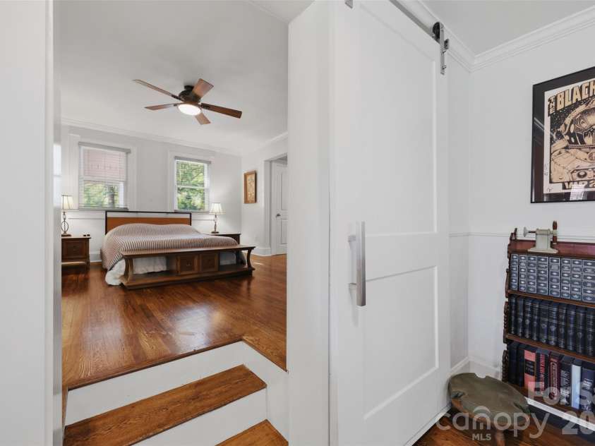 104 31st Avenue, Hickory, NC 28601.  MLS# CAR4400944, YatesRealty ID 39427. 