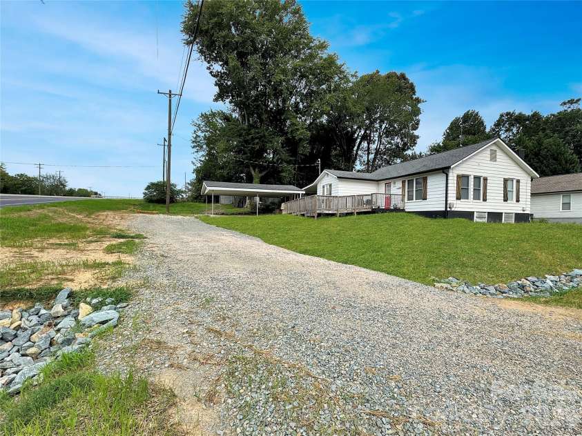 1310 Meadow Avenue, Kannapolis, NC 28083.  MLS# CAR4406498, YatesRealty ID 39429. 