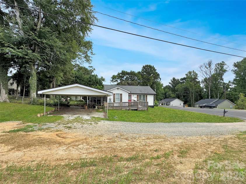 1310 Meadow Avenue, Kannapolis, NC 28083.  MLS# CAR4406498, YatesRealty ID 39429. 