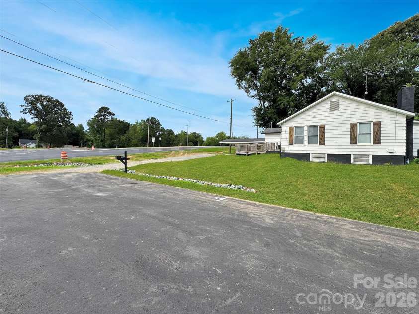 1310 Meadow Avenue, Kannapolis, NC 28083.  MLS# CAR4406498, YatesRealty ID 39429. 