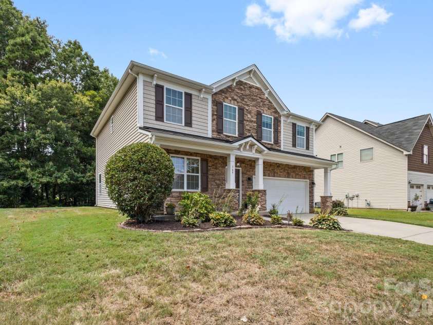 149 Wellshire Street, Mooresville, NC 28115.  MLS# CAR4286260, YatesRealty ID 3943. 