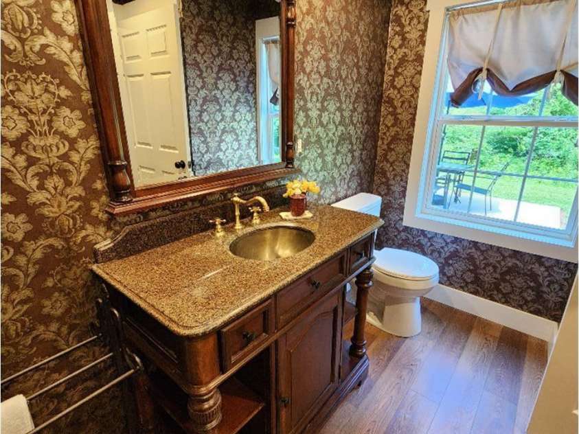 283 Robin Drive, Marion, NC 28752.  MLS# CAR4273770, YatesRealty ID 3943. 