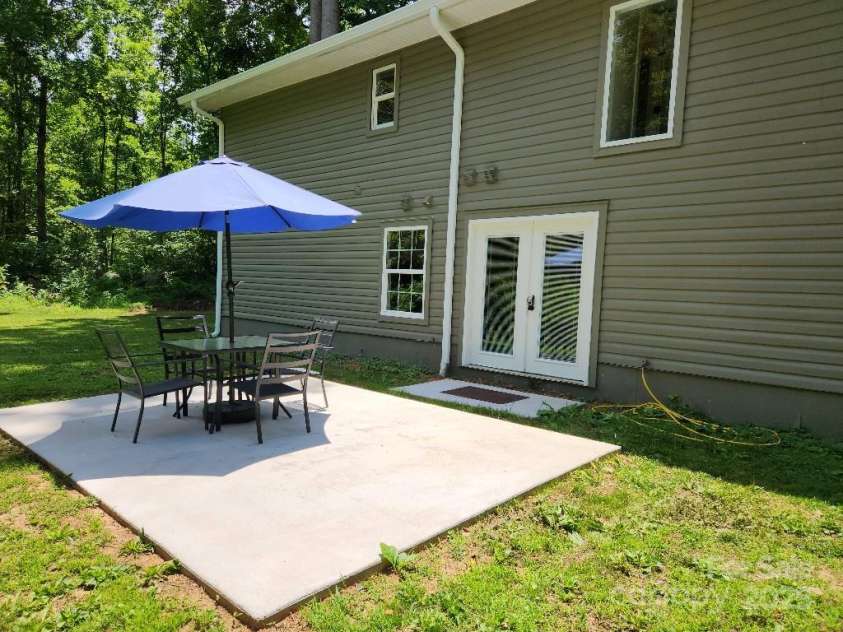 283 Robin Drive, Marion, NC 28752.  MLS# CAR4273770, YatesRealty ID 3943. 