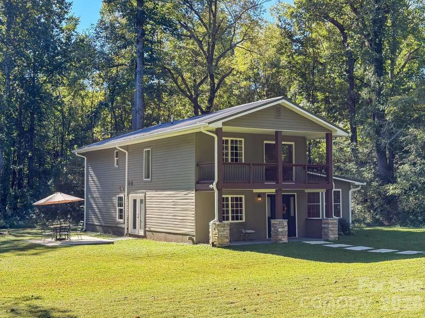283 Robin Drive, Marion, NC 28752.  MLS# CAR4427914, YatesRealty ID 3943. 