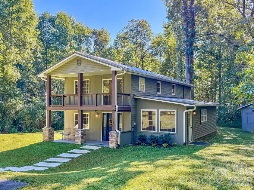 283 Robin Drive, Marion, NC 28752.  MLS# CAR4427914, YatesRealty ID 3943. 