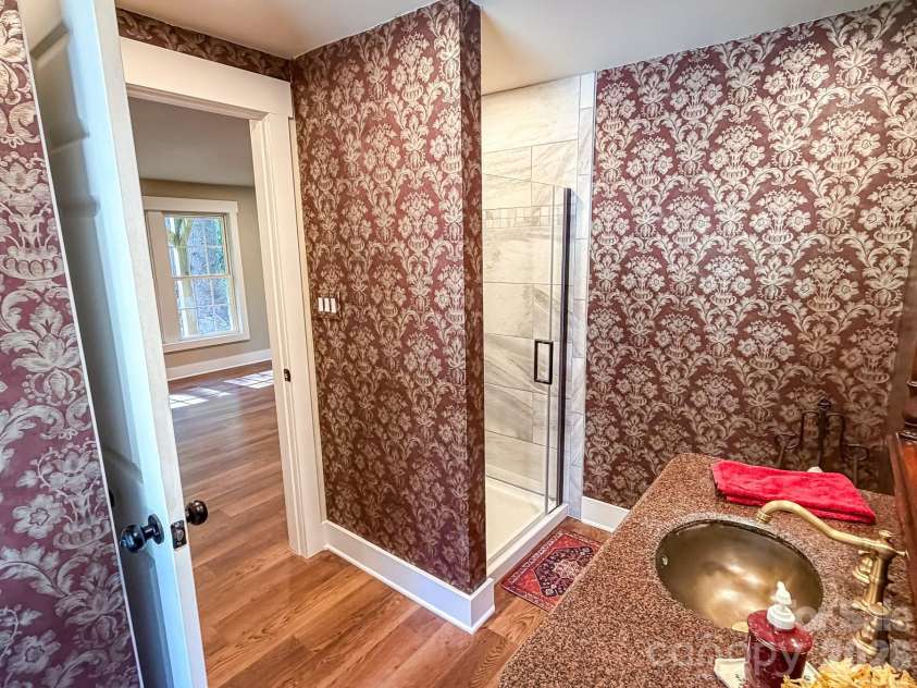 283 Robin Drive, Marion, NC 28752.  MLS# CAR4427914, YatesRealty ID 3943. 