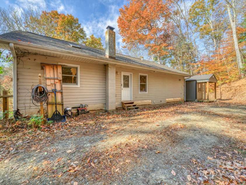 534 Parson Branch Road, Green Mountain, NC 28740.  MLS# CAR4197787, YatesRealty ID 3943. 