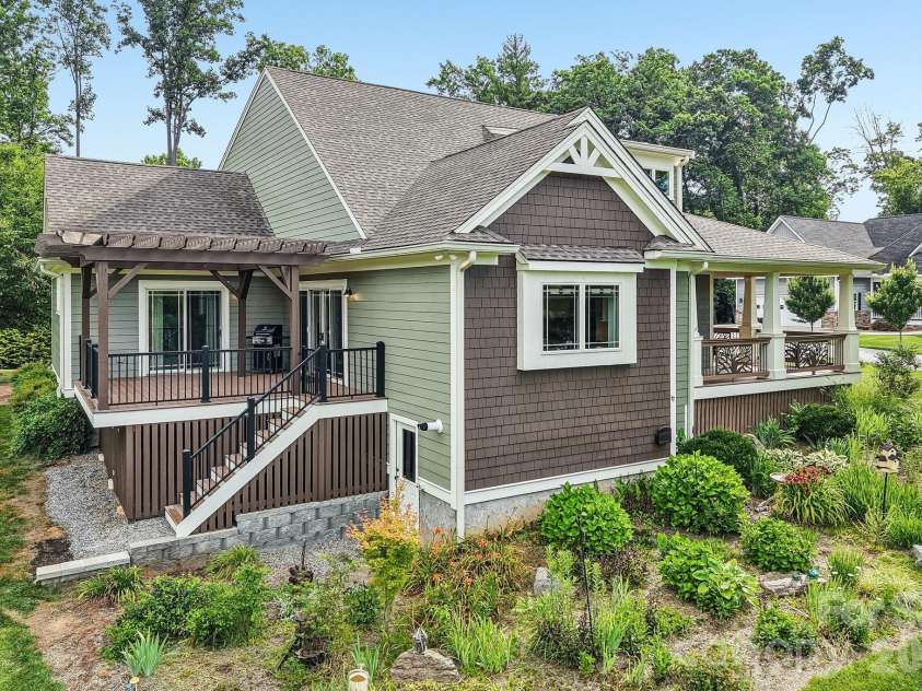 17 Hamilton Woods Lane, Etowah, NC 28729.  MLS# CAR4397460, YatesRealty ID 39431. 
