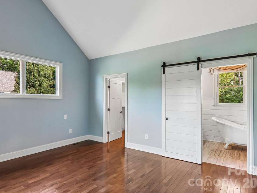 17 Hamilton Woods Lane, Etowah, NC 28729.  MLS# CAR4397460, YatesRealty ID 39431. 
