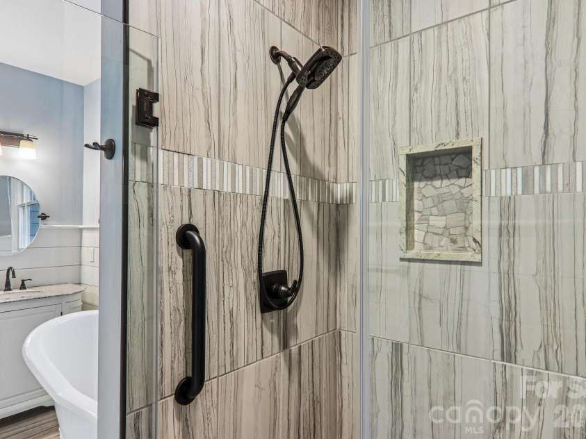 17 Hamilton Woods Lane, Etowah, NC 28729.  MLS# CAR4397460, YatesRealty ID 39431. 