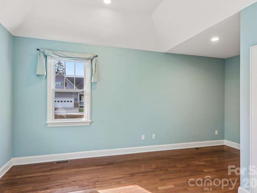 17 Hamilton Woods Lane, Etowah, NC 28729.  MLS# CAR4397460, YatesRealty ID 39431. 