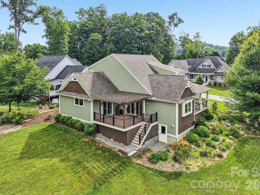 17 Hamilton Woods Lane, Etowah, NC 28729.  MLS# CAR4397460, YatesRealty ID 39431. 
