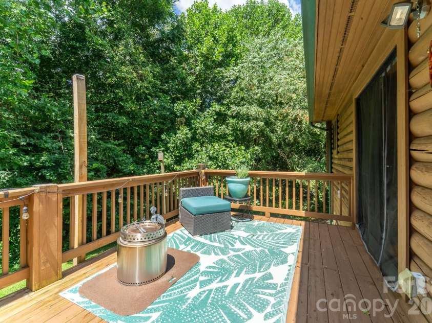 91 Tibi Lane, Waynesville, NC 28785.  MLS# CAR4405996, YatesRealty ID 39433. Balcony