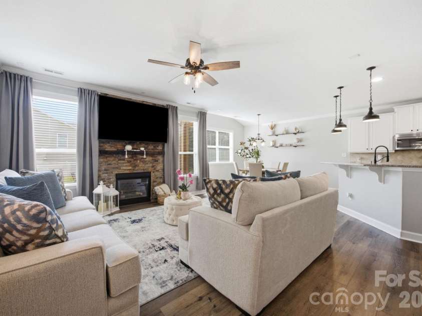 12604 Congregation Drive, Charlotte, NC 28278.  MLS# CAR4405985, YatesRealty ID 39434. 