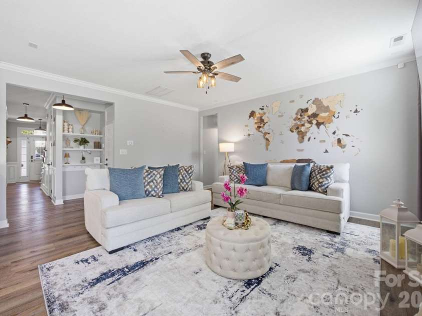 12604 Congregation Drive, Charlotte, NC 28278.  MLS# CAR4405985, YatesRealty ID 39434. 