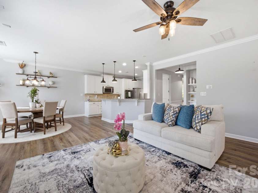 12604 Congregation Drive, Charlotte, NC 28278.  MLS# CAR4405985, YatesRealty ID 39434. 
