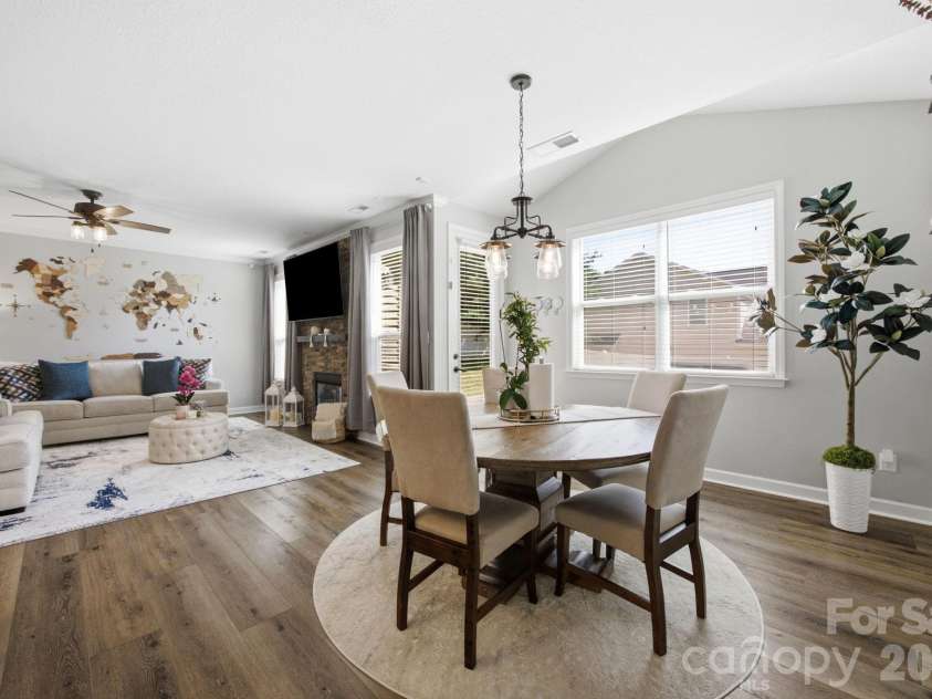 12604 Congregation Drive, Charlotte, NC 28278.  MLS# CAR4405985, YatesRealty ID 39434. 