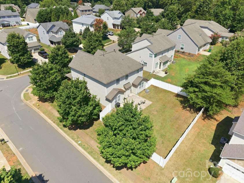 12604 Congregation Drive, Charlotte, NC 28278.  MLS# CAR4405985, YatesRealty ID 39434. 