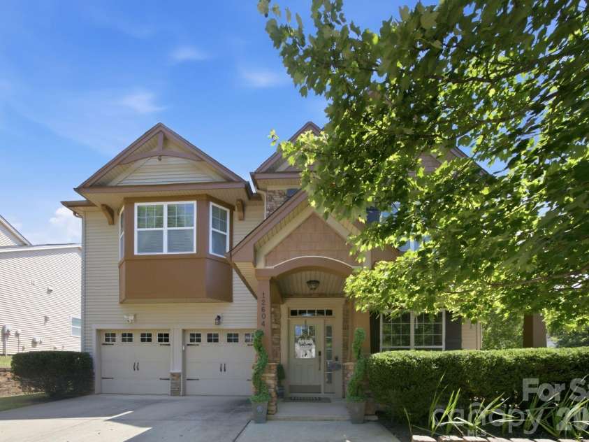12604 Congregation Drive, Charlotte, NC 28278.  MLS# CAR4405985, YatesRealty ID 39434. 