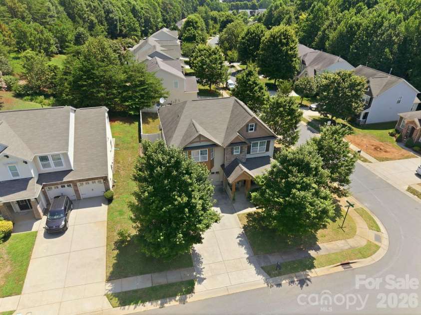 12604 Congregation Drive, Charlotte, NC 28278.  MLS# CAR4405985, YatesRealty ID 39434. 