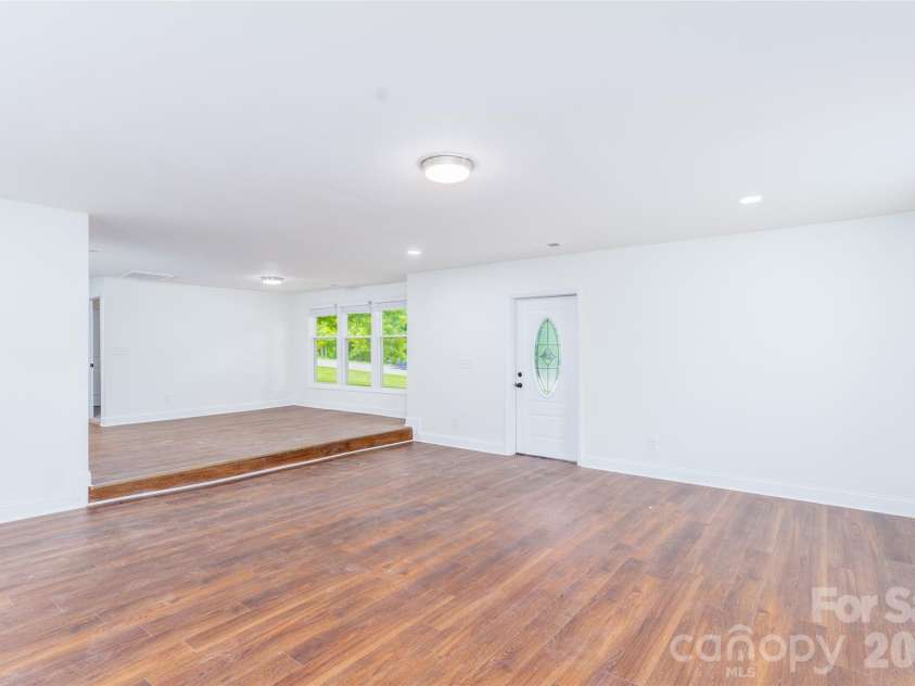 2136 NC 150 Highway, Lincolnton, NC 28092.  MLS# CAR4407025, YatesRealty ID 39435. 