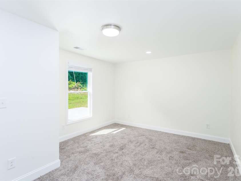 2136 NC 150 Highway, Lincolnton, NC 28092.  MLS# CAR4407025, YatesRealty ID 39435. 