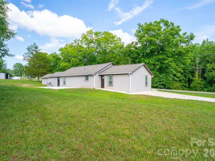 2136 NC 150 Highway, Lincolnton, NC 28092.  MLS# CAR4407025, YatesRealty ID 39435. 