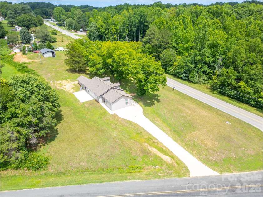 2136 NC 150 Highway, Lincolnton, NC 28092.  MLS# CAR4407025, YatesRealty ID 39435. 