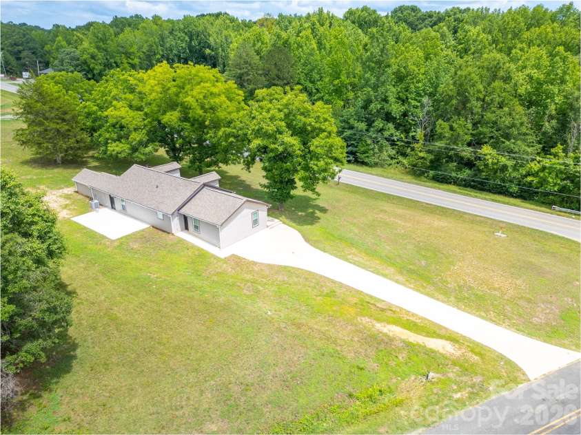 2136 NC 150 Highway, Lincolnton, NC 28092.  MLS# CAR4407025, YatesRealty ID 39435. 