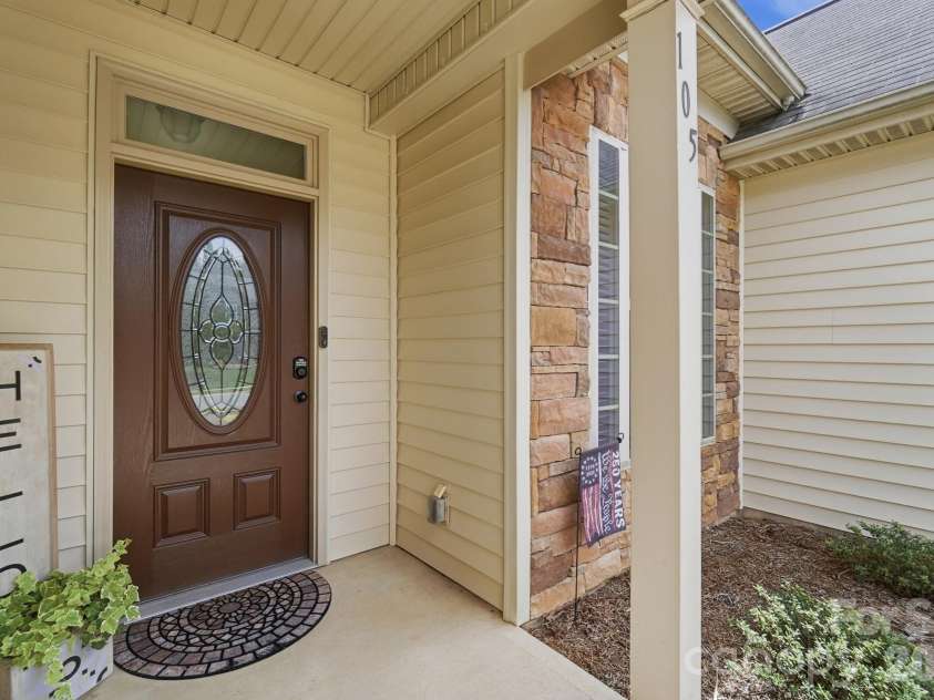 105 Kingston Drive, Mount Holly, NC 28120.  MLS# CAR4405515, YatesRealty ID 39437. 