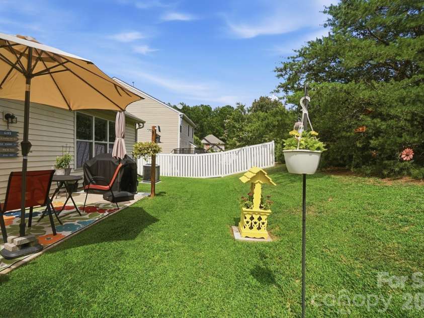 105 Kingston Drive, Mount Holly, NC 28120.  MLS# CAR4405515, YatesRealty ID 39437. 