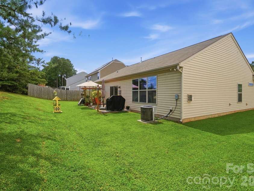 105 Kingston Drive, Mount Holly, NC 28120.  MLS# CAR4405515, YatesRealty ID 39437. 