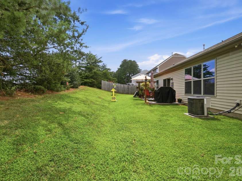 105 Kingston Drive, Mount Holly, NC 28120.  MLS# CAR4405515, YatesRealty ID 39437. 