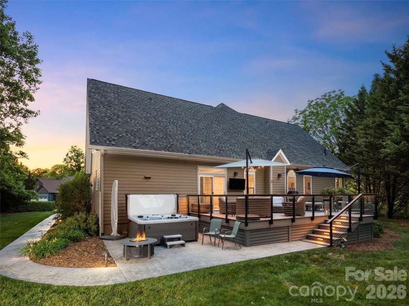 47 Drakes Meadow Lane, Arden, NC 28704.  MLS# CAR4382359, YatesRealty ID 39439. 