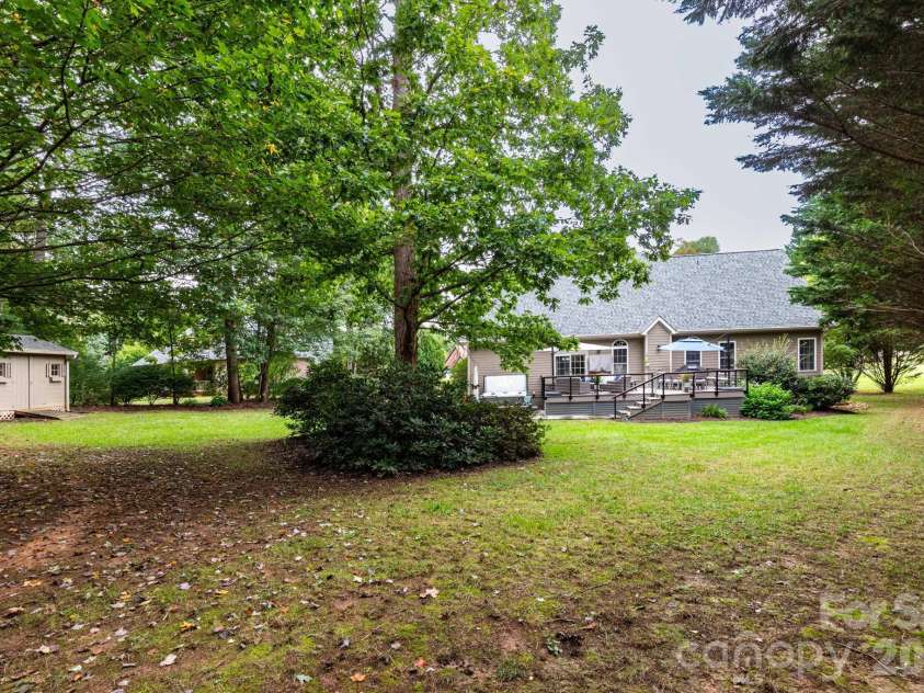 47 Drakes Meadow Lane, Arden, NC 28704.  MLS# CAR4427220, YatesRealty ID 39439. Back Yard