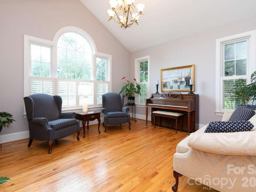 47 Drakes Meadow Lane, Arden, NC 28704.  MLS# CAR4427220, YatesRealty ID 39439. Den