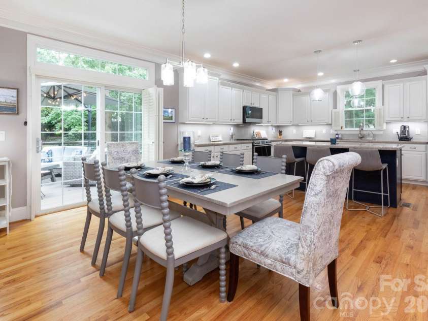 47 Drakes Meadow Lane, Arden, NC 28704.  MLS# CAR4427220, YatesRealty ID 39439. Dining Area